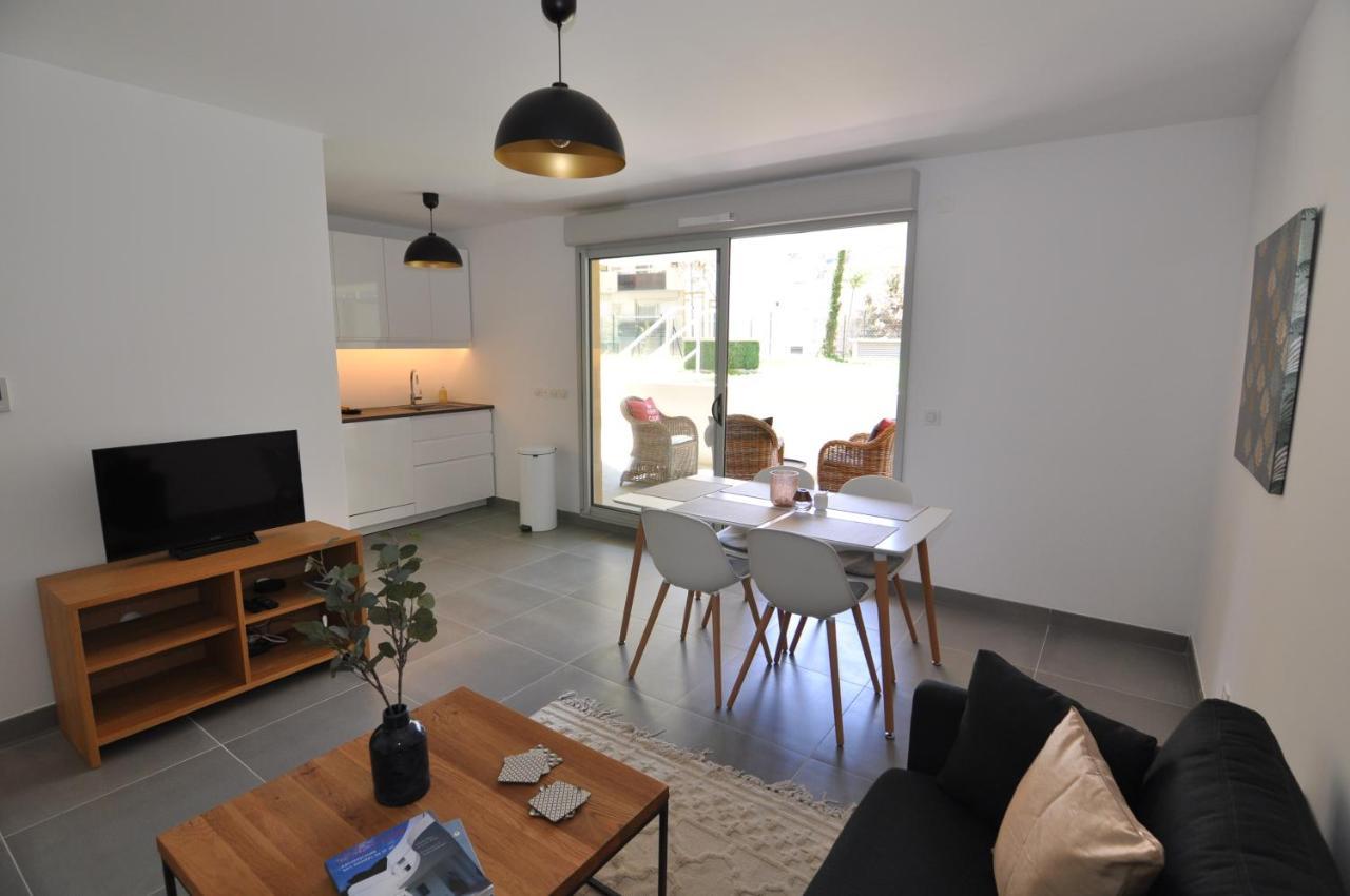 Fantastic Two-bedroom Apartment - Le Jardin des Iles Antibes Extérieur photo